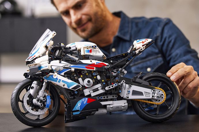 LEGO’s BMW M 1000 RR set is functional design destined for every bike lover’s garage shelf