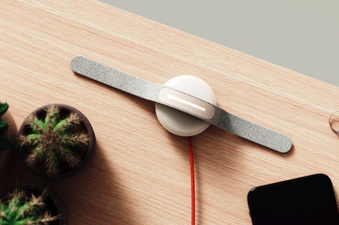 This sleek wearable band tracks your daily activities to create smart recovery regimes for you!