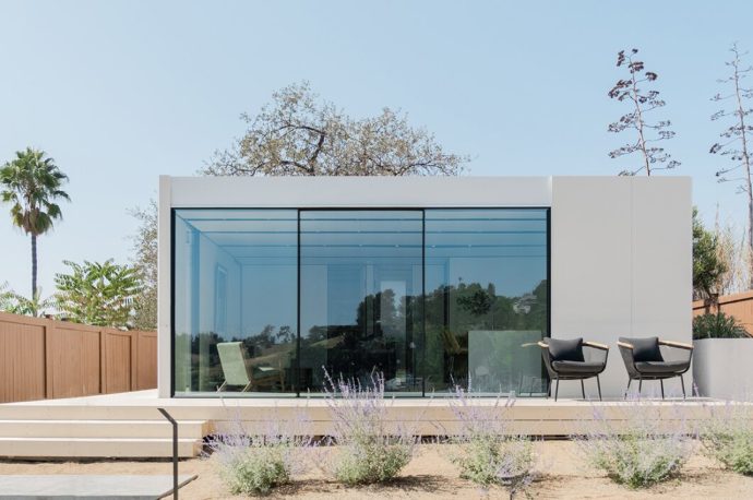 This prefab tiny backyard home in Los Angeles embraces the city’s semi-outdoor lifestyle