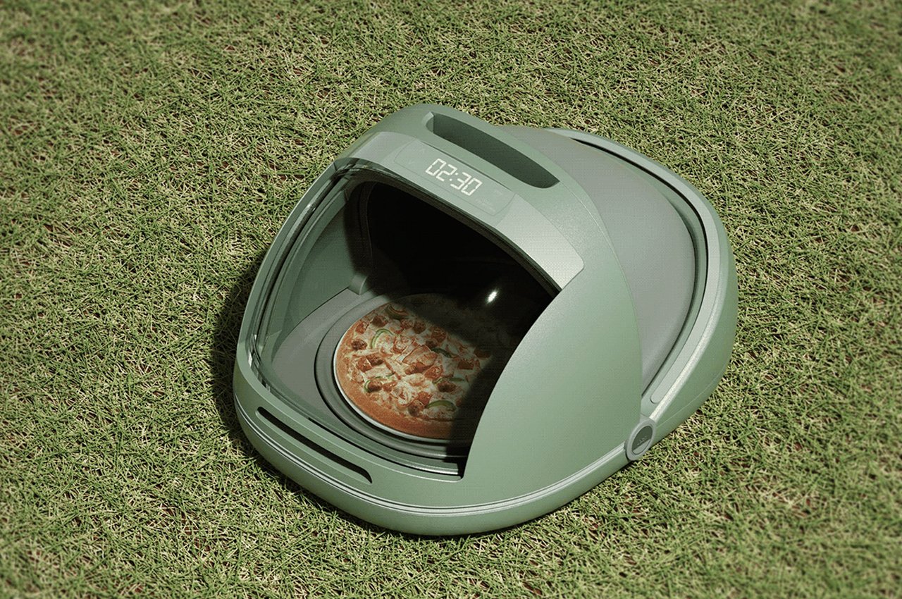 https://www.yankodesign.com/images/design_news/2022/01/apple-watch-inspired-battery-powered-microwave-oven-is-a-great-solution-for-eating-warm-while-camping/Campo-microwave-oven-for-camping_12.jpg