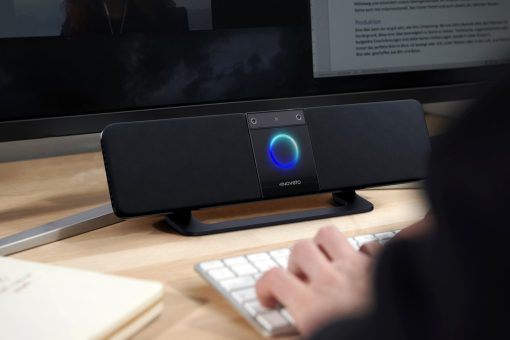 https://www.yankodesign.com/images/design_news/2022/01/these-invisible-headphones-sit-on-your-desktop-and-beam-sound-directly-and-only-to-your-ears/noveto_n1_ces_2022_1-510x340.jpg