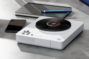 Turntable and air purifier merge in one appliance to create a clean ambiance in your home