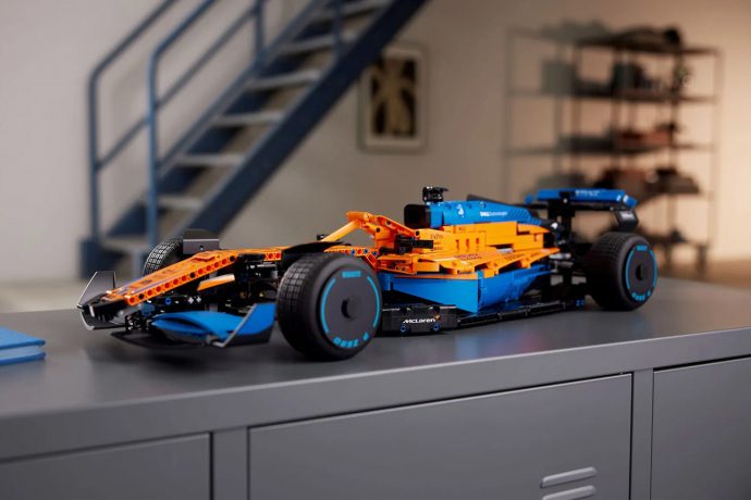 LEGO Technic unveils a pretty impressive 1432-brick McLaren Formula 1 set