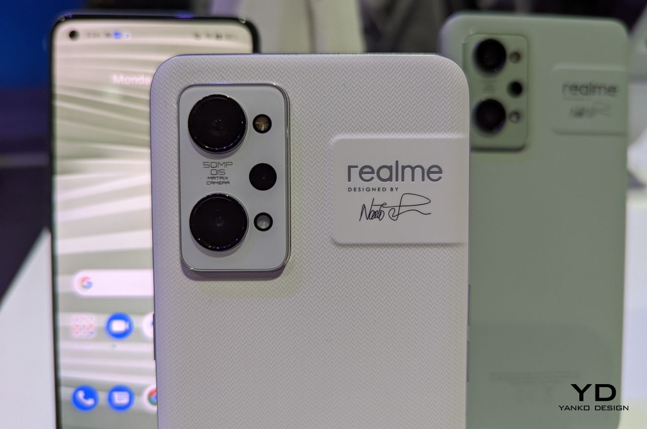 Realme announces $725 GT2 Pro flagship with 'bio-based polymer' design -  The Verge