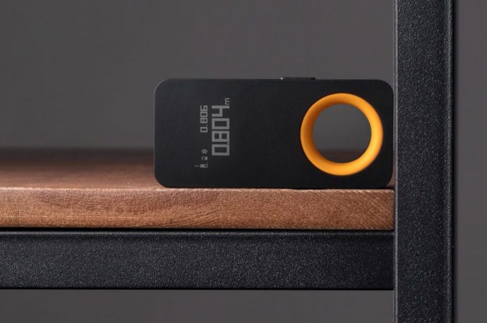 This laser measuring tool has a simple design that belies its smart features