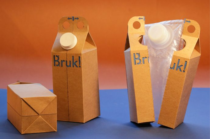 This sustainable packaging is built to separate plastic lining from paper products like peeling a banana