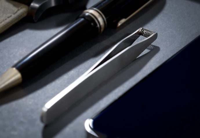 Unique tweezer design uses springs to let you easily, painlessly, and safely remove ear hair