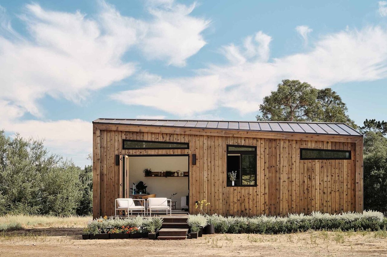 This prefabricated home combines Scandinavian simplicity with a breezy Californian twist