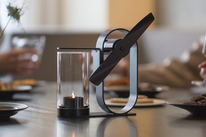 This innovative aroma diffuser needs no batteries to spread its calming scents