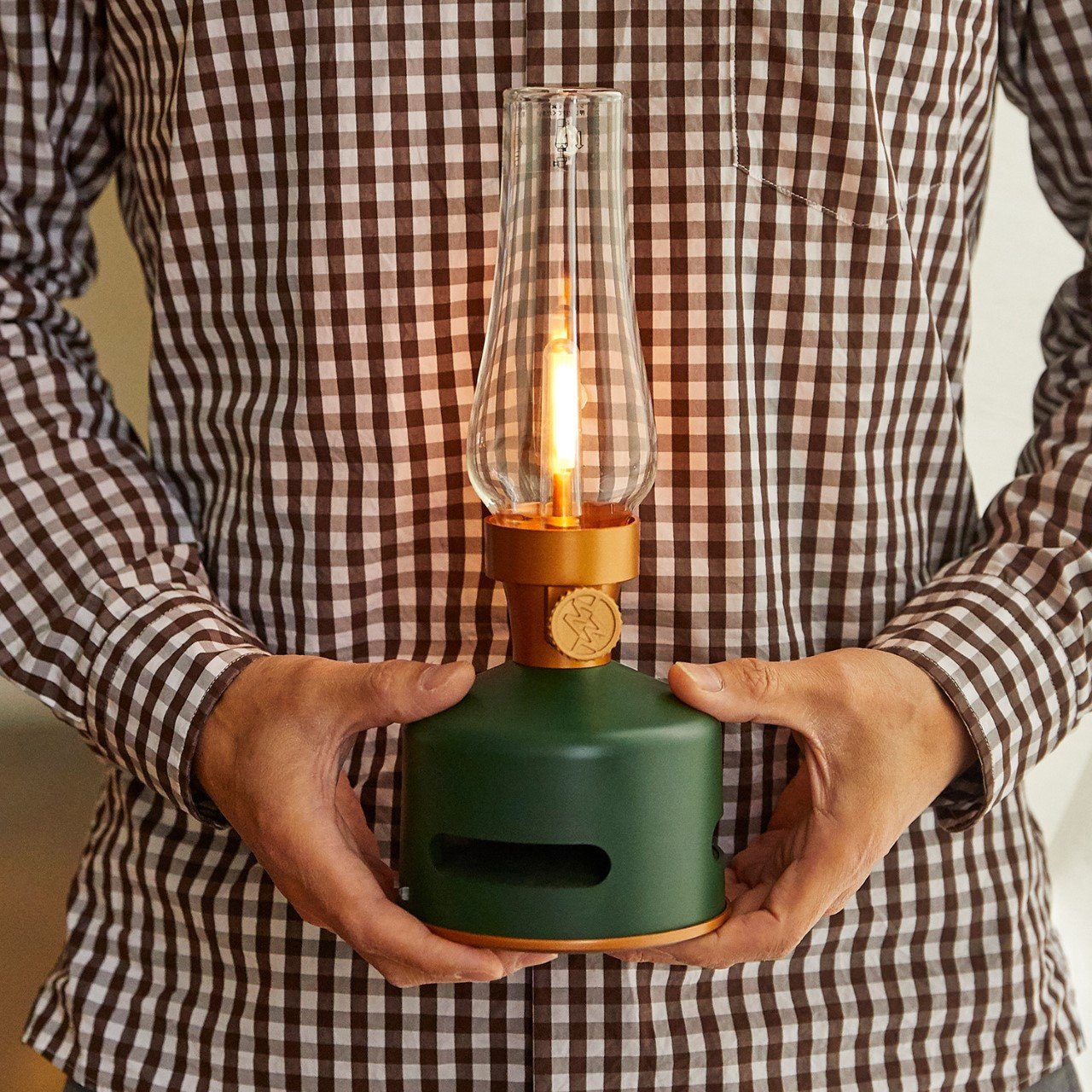 LED Lantern Speaker by Keen Hsu