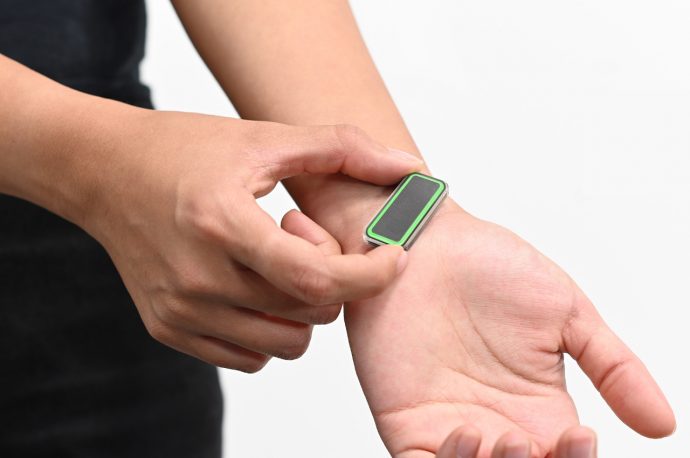This key fob concept checks your vital signs and becomes your portal to establishments