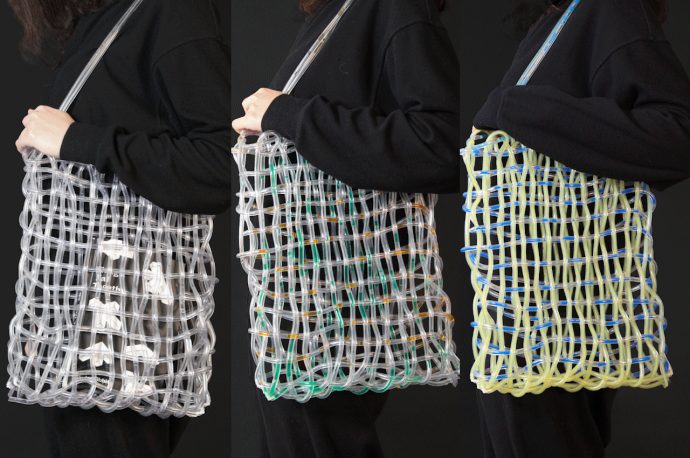 This weaved tubing bag can change its colors to create patterns and designs