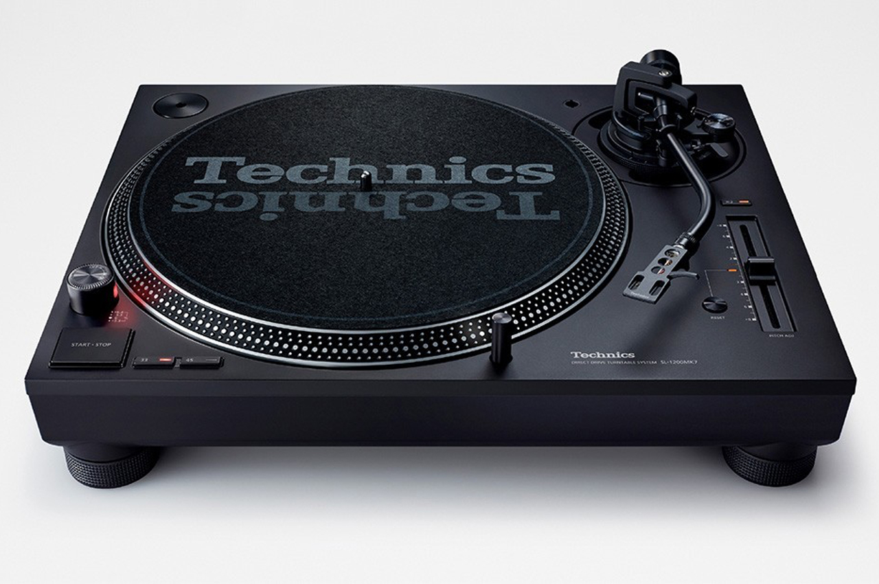 Technics' limited-edition 50th anniversary turntable comes in