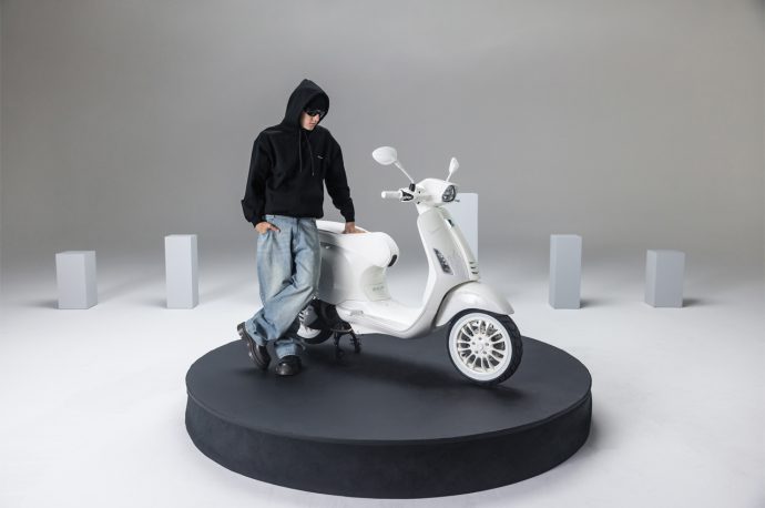 Justin Bieber and Vespa joined forces to design a scooter with a monochromatic white finish and flame decals