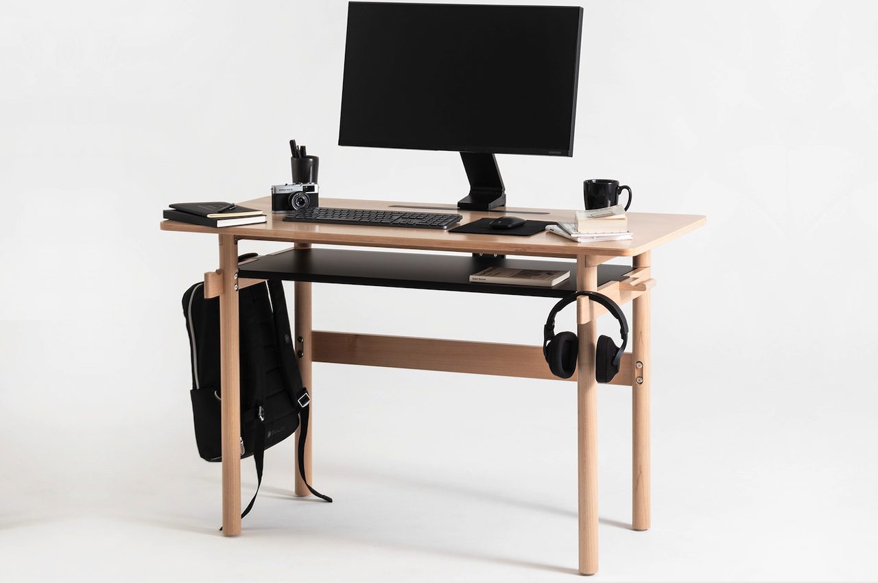 Concept Eleven Desk