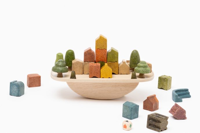This biodegradable children’s building block game is made entirely from recycled rice husks