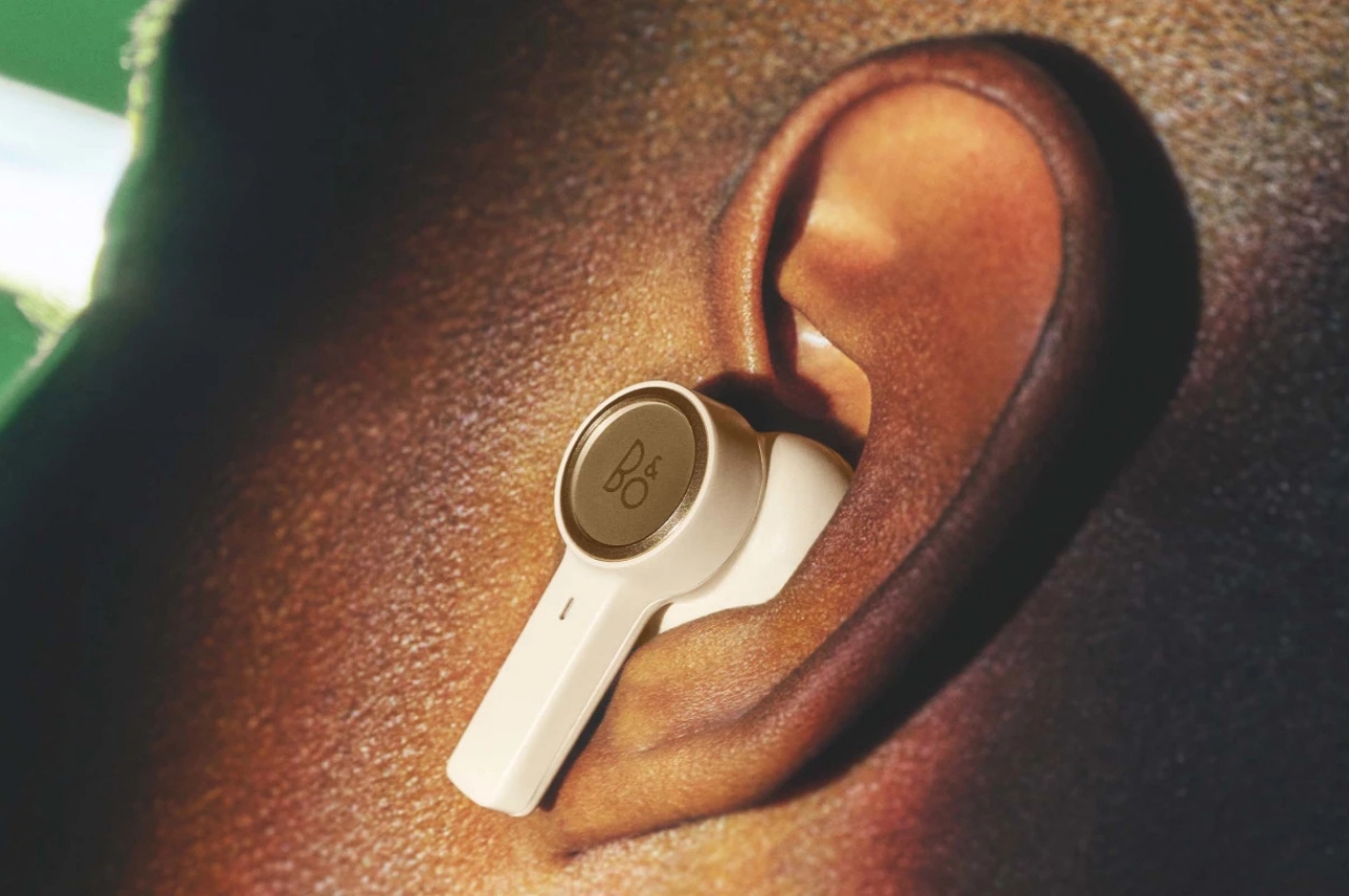 #Bang & Olufsen Beoplay EX tries to bring a bit of class to earbuds