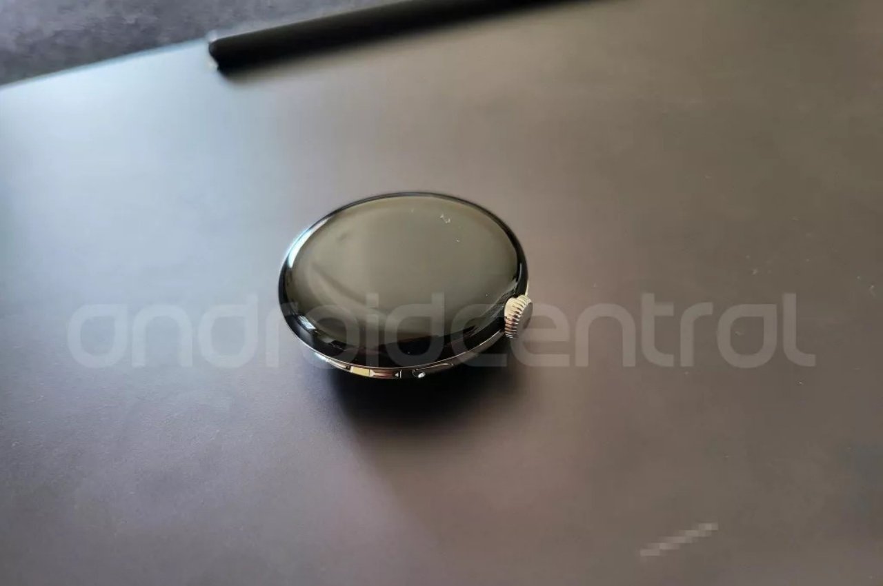 #Google Pixel Watch leaked photos hint at questionable design decisions