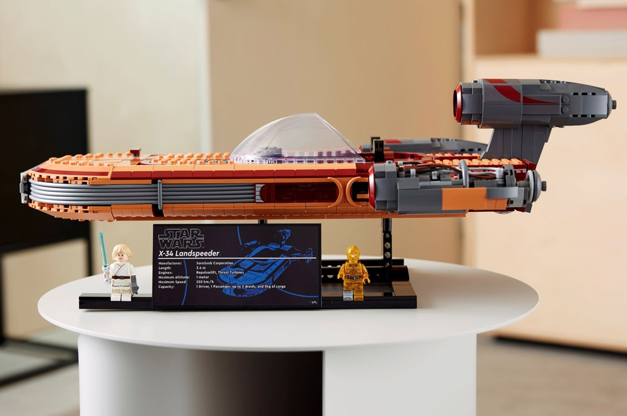 #Intricate LEGO version of Luke Sykwalker’s Landspeeder arrives for Star Wars fans