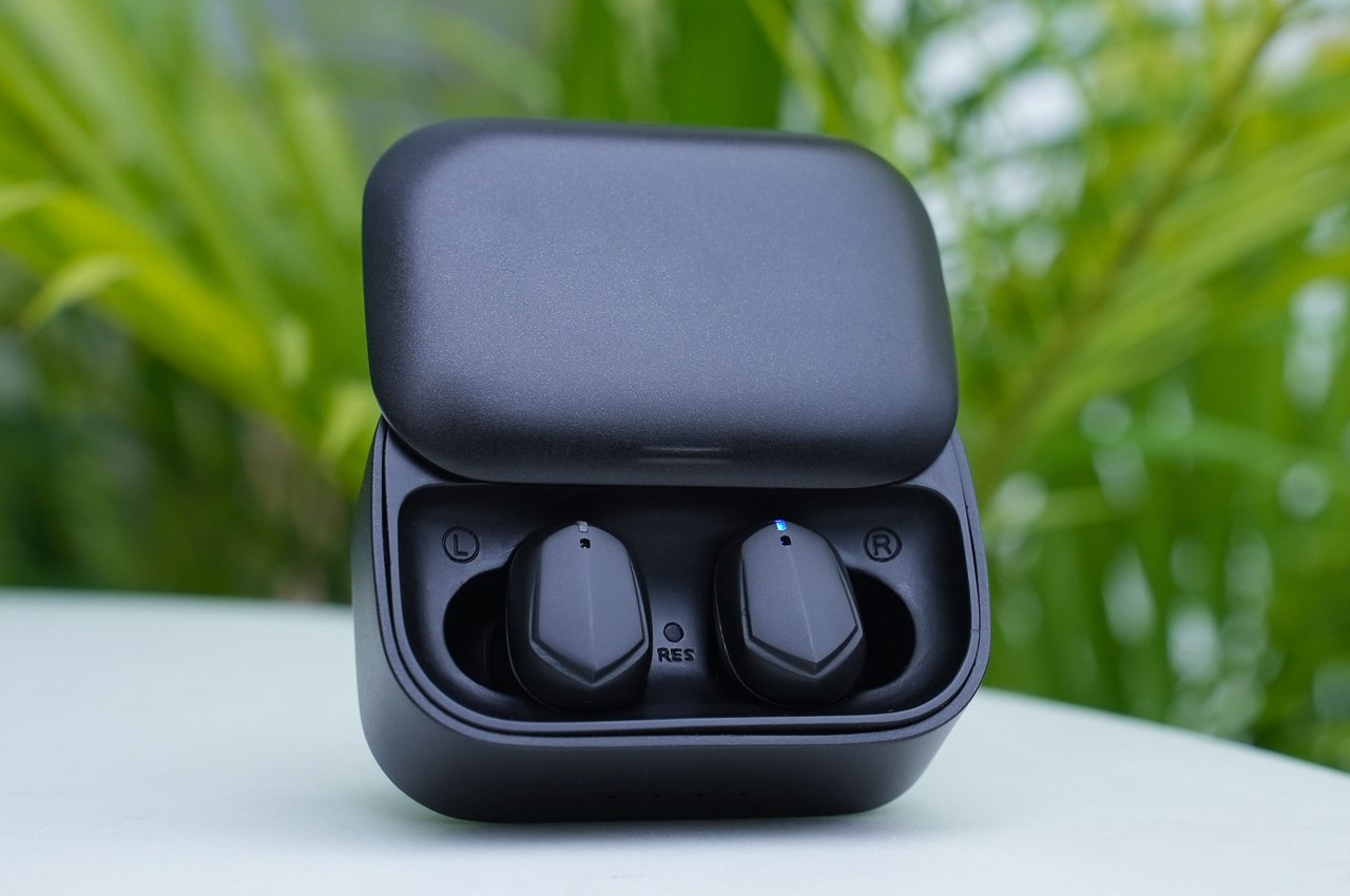 #Meet the world’s first TWS Earbuds with Super Active Noise Cancelling that protects your hearing