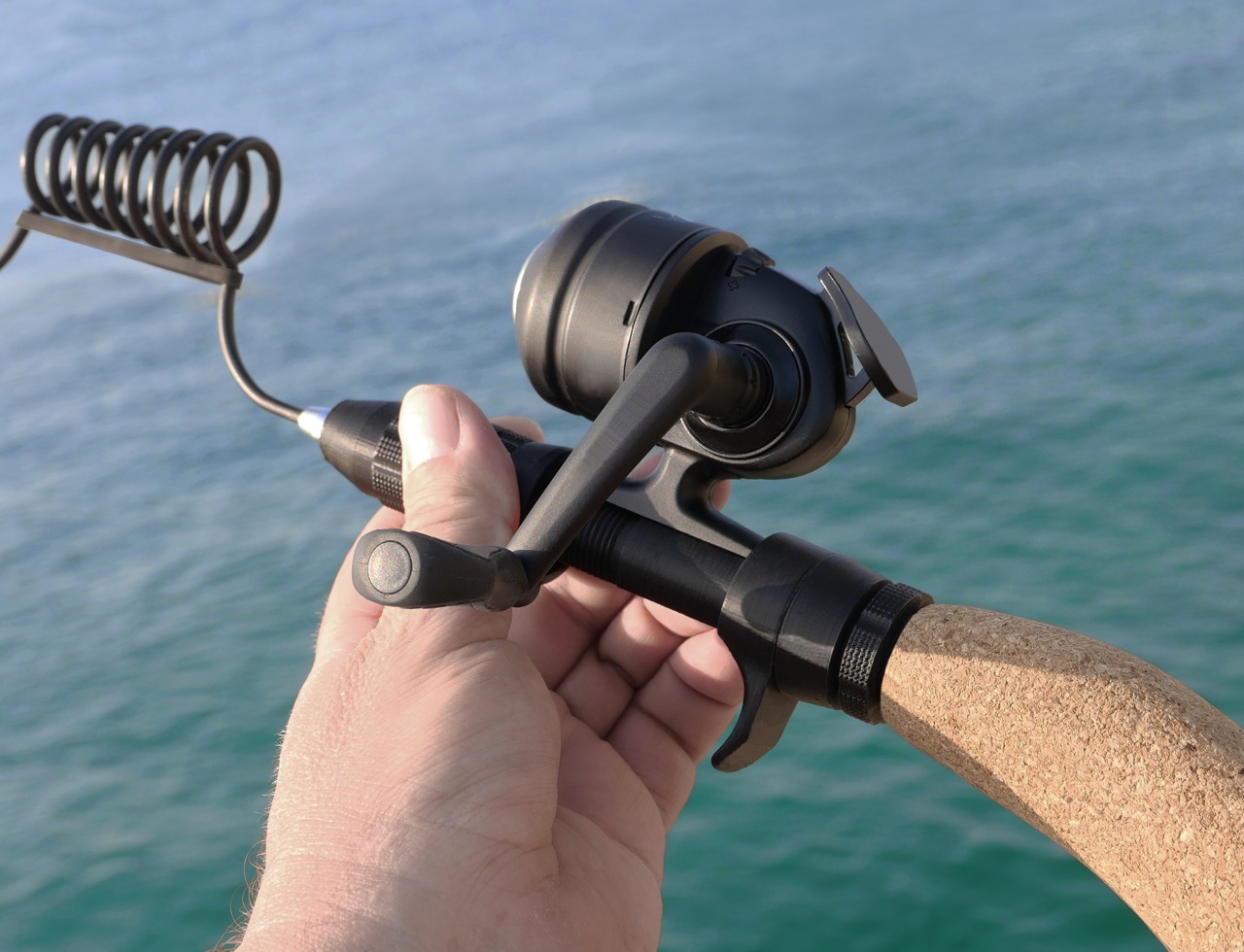 https://www.yankodesign.com/images/design_news/2022/08/fishing-rod-with-a-gopro-mount-lets-you-capture-your-high-adrenaline-trophy-catch-on-video/travel_fishing_system_for_shore_boat_ice_and_snorkel_fishing_3.jpg