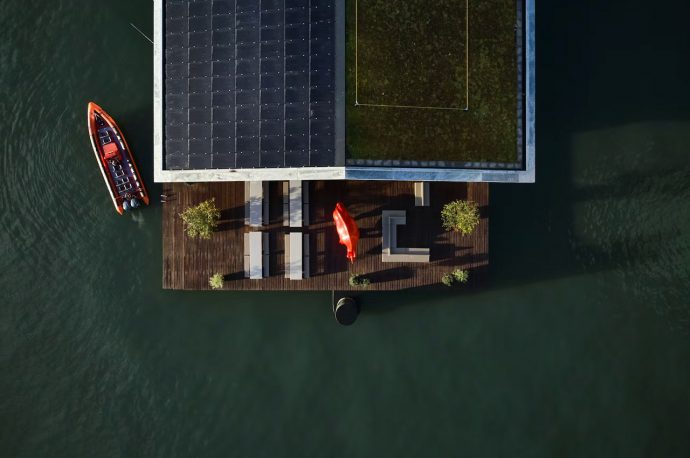 This floating structure in Rotterdam is the world’s largest + most sustainable office