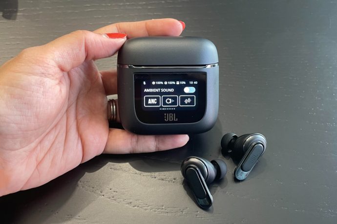 JBL unveils the Tour PRO 2 TWS Earbuds with an actual touchscreen display on the charging case