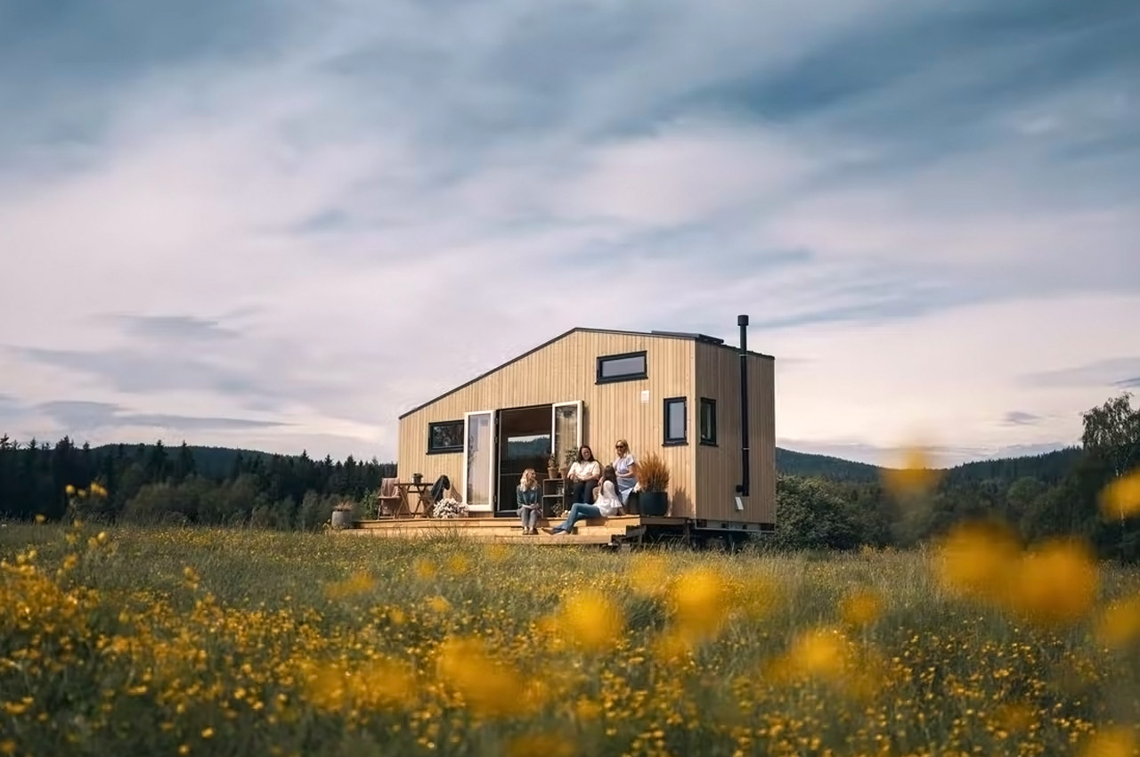 #This Norwegian wooden tiny home on wheels was built for a flexible + nomadic life