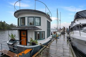 This tiny floating home is a restored boat originally built for the Expo’86 in Canada