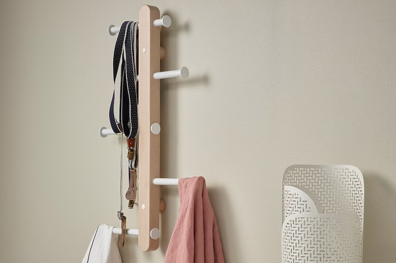 #This vertical coat rack by IKEA is the ultimate solution for your space constraint woes