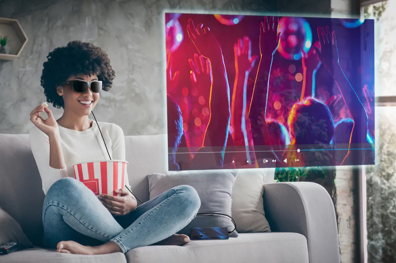 #Lenovo Glasses T1 bring a private big screen into your pocket
