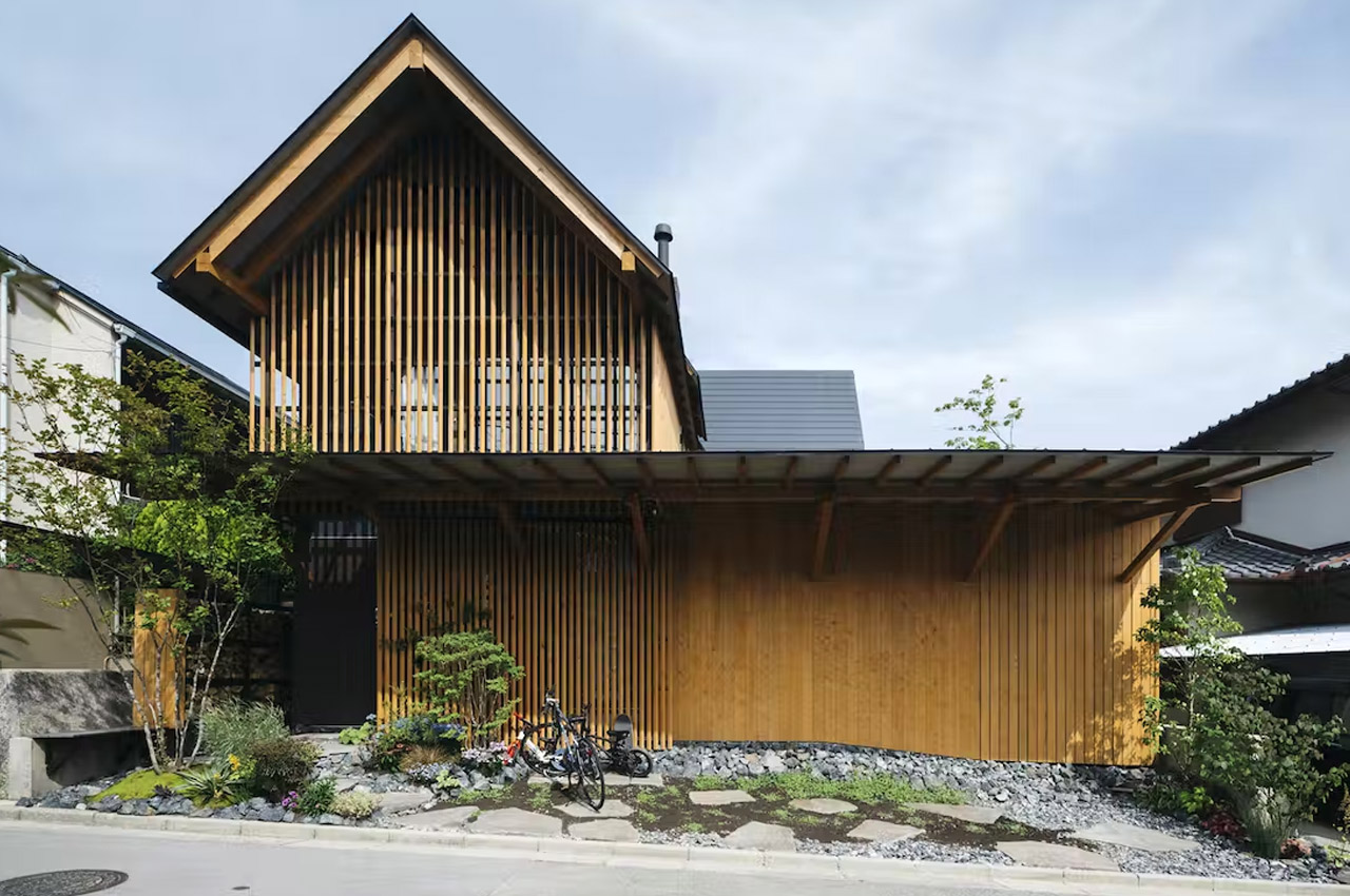 #This beautiful wooden home in Osaka, Japan is marked by tranquil gardens