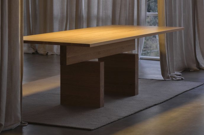 Plane dining table looks like a precarious game of Jenga