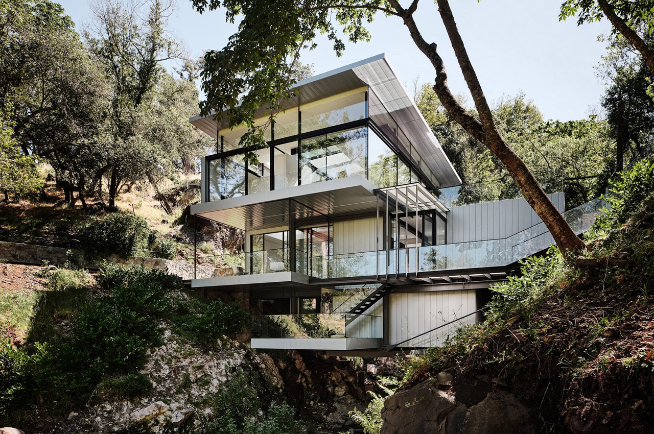#This weekend home suspends over two Californian hills and spans a creek