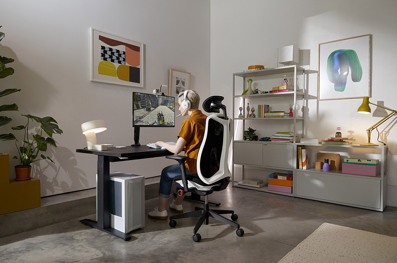 Herman Miller Embody Desk Chair Review - VIV & TIM