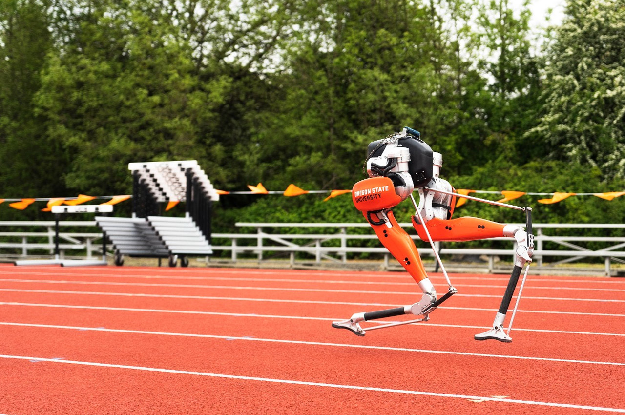 #Cassie bipedal robot sets Guinness World Record for 100 meters sprint