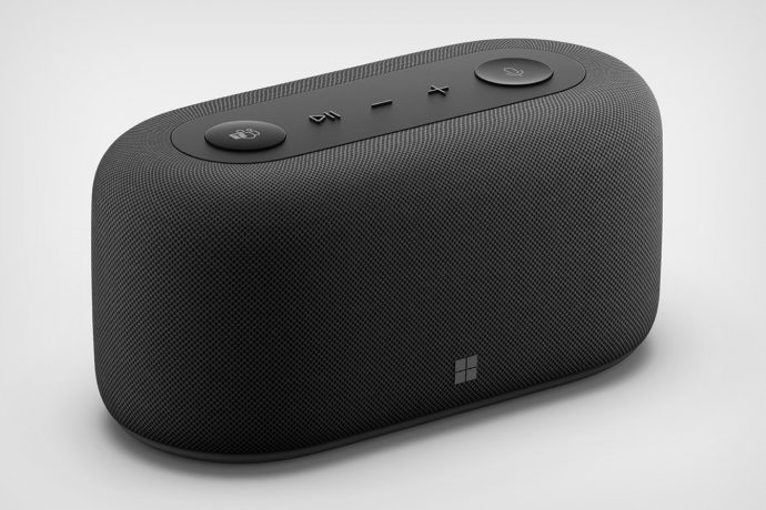 The Microsoft Audio Dock gives you a versatile smart speakerphone that manages audio for Teams calls