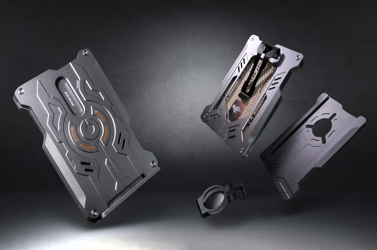 #V-MAG modular combination card holder is a multi-tool marvel for EDC lovers