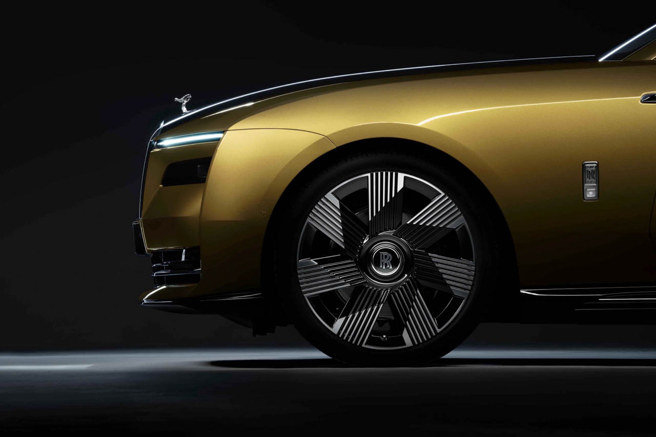 Roll-Royce unveiled the first-ever fully electric motor car – the 2023 Spectre EV