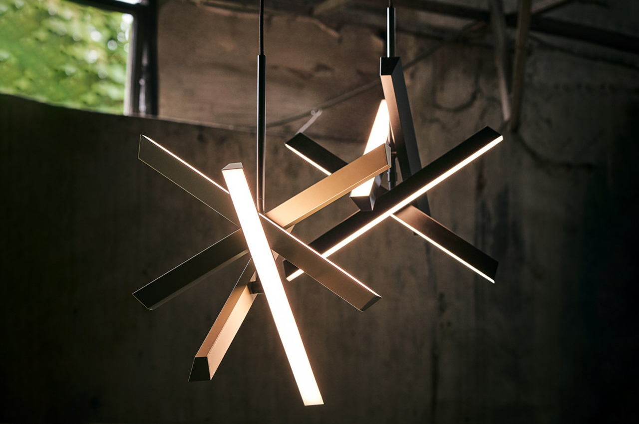 #This pendant lamp can be arranged in almost random ways like a pile of pommes frites