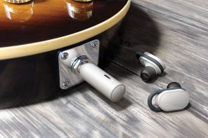 This electric guitar accessory lets you wirelessly listen to your guitar through your TWS earbuds