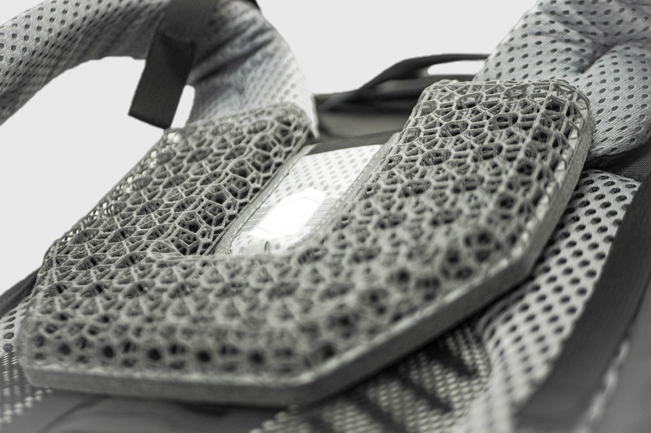 This trekking backpack is the world’s first to ever incorporate a 3D-printed cushioning mesh