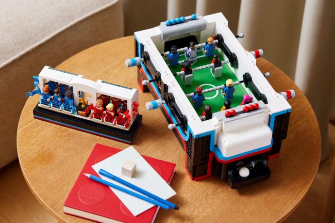 You can now play your own World Cup with this fully functional LEGO Foosball Table!