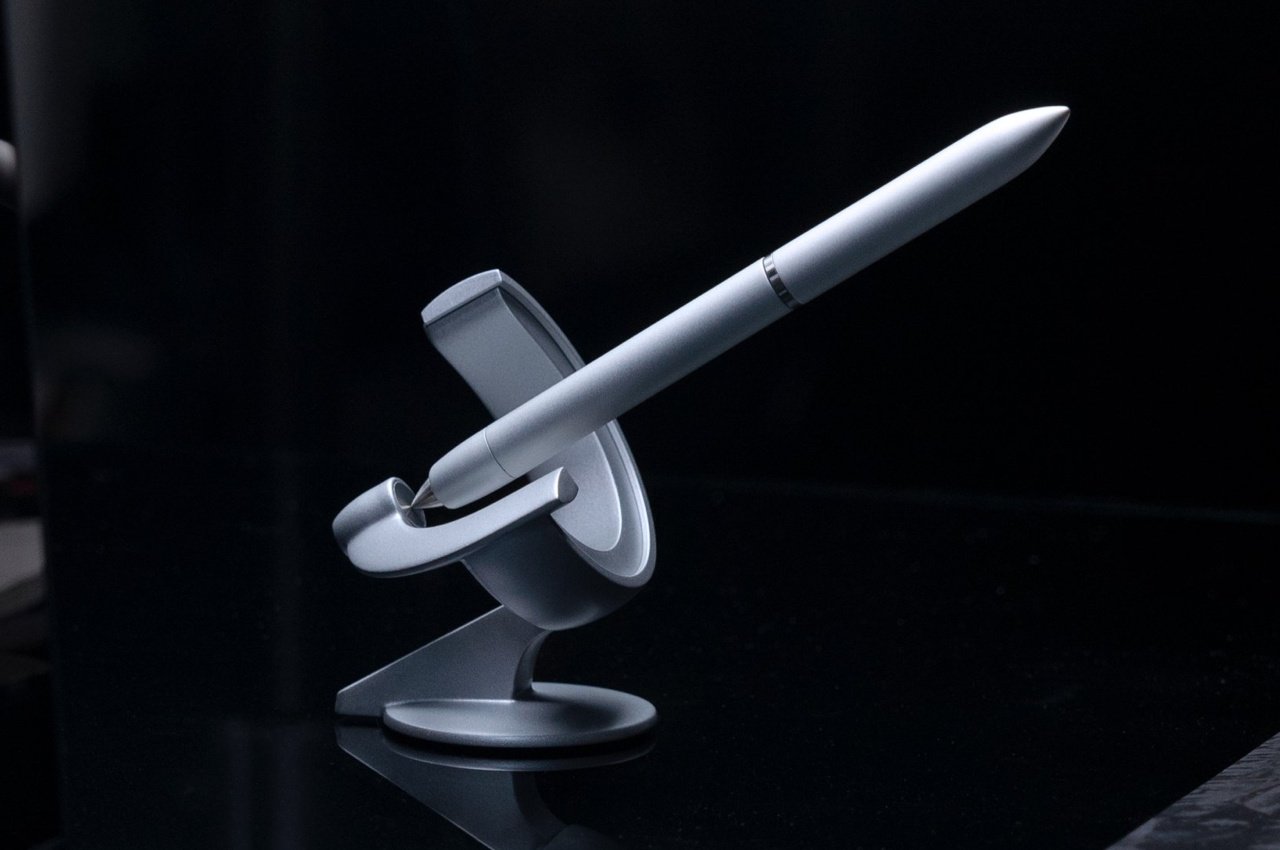 This space-inspired pen magically hovers in mid-air, looking like something from an alternate reality