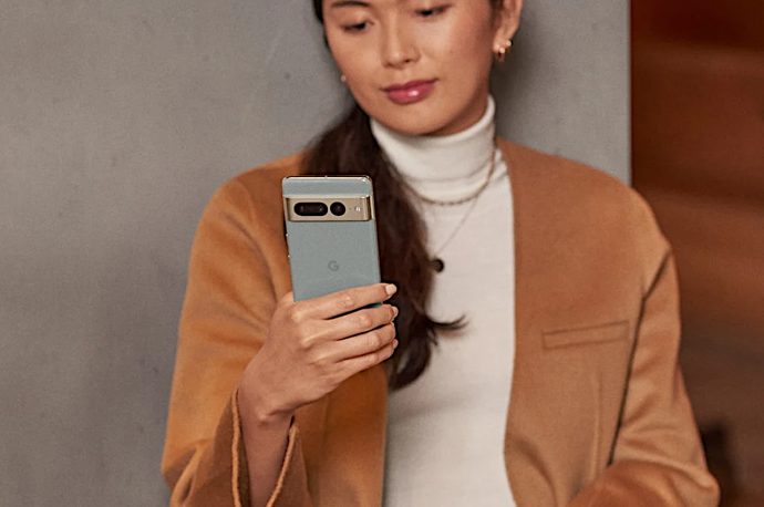 Pixel 7 Pro signature design element is apparently its biggest durability flaw