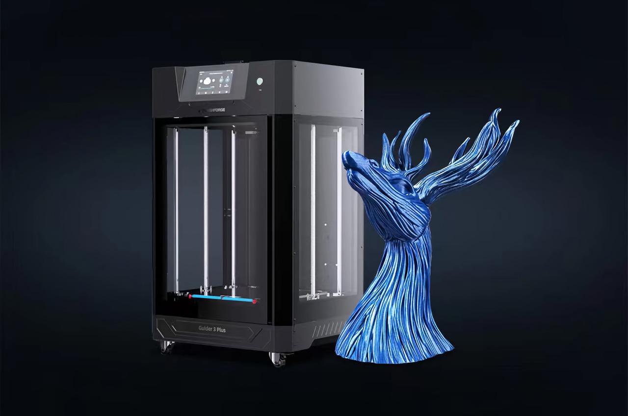 #Bring your creative designs to life with this fast and smooth 3D printer