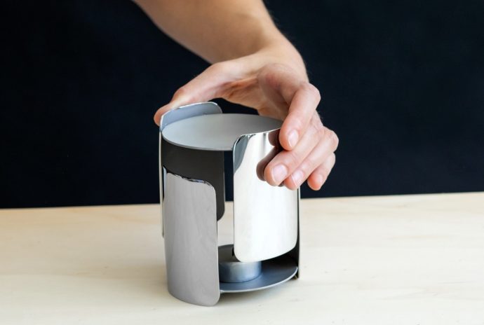 This low-key metal cylinder can take care of all your aromatic needs