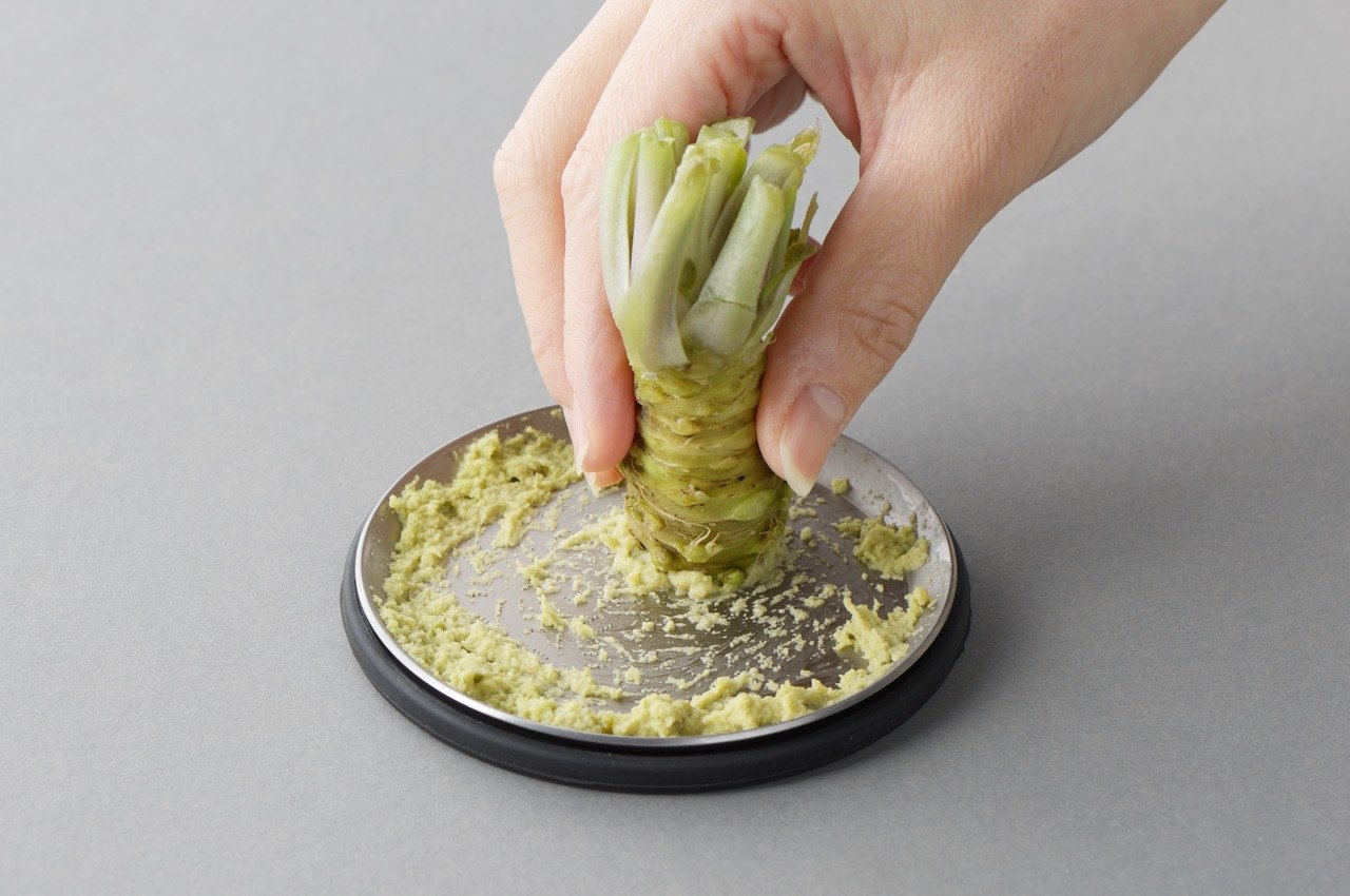 Ceramic Grater - Save your fingers when grating garlic, ginger, wassabi,  and more!