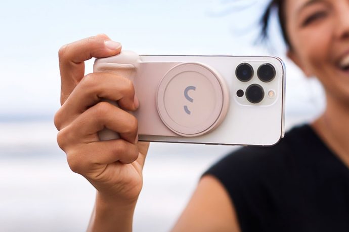 Top 10 travel gadgets gift guide you need to easily create the ultimate influencer-worthy content