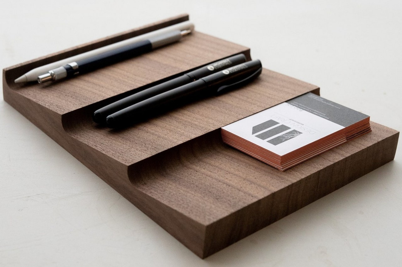 #Wav is a handsome desk tray that proudly puts your stationery on display